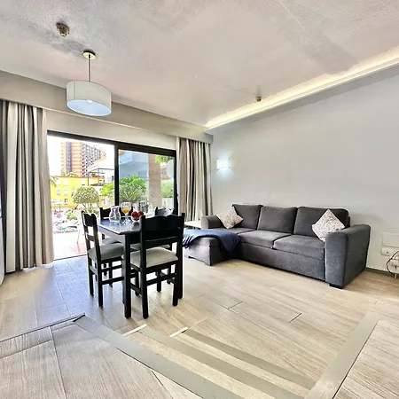 Pool Views Terrace * 洛斯克里斯蒂亚诺斯
